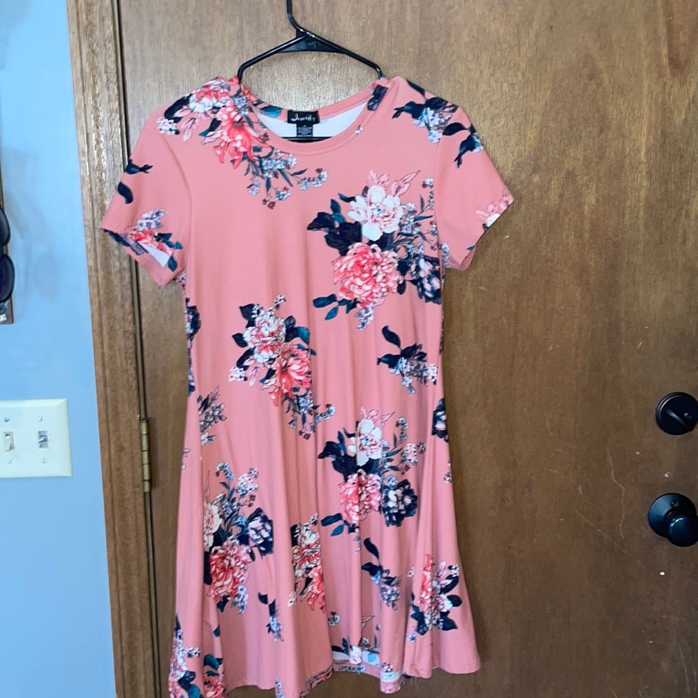 I love this dress, but I need money for my prom dress #sacrifice